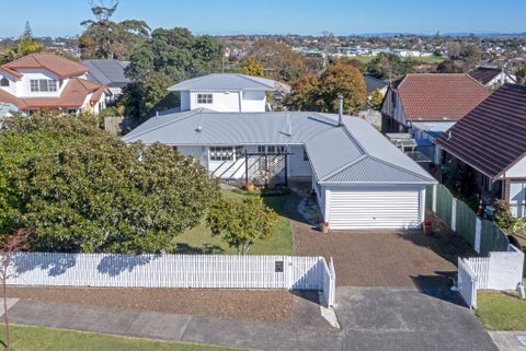 24 Cherry Road, Bucklands Beach, Auckland