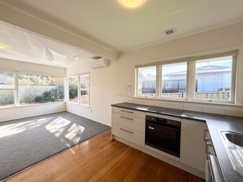 14 Gillett Place, Botany Downs, Auckland