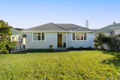 44 Taylor Terrace, Tawa, Wellington