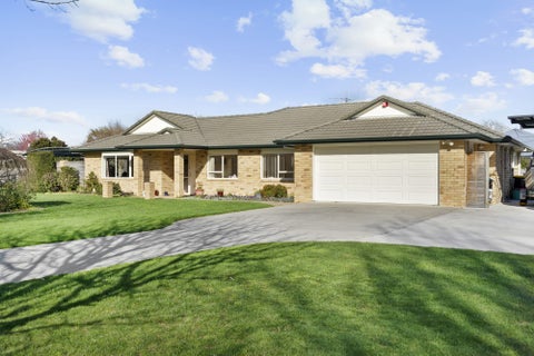 109 The Oaks Drive, Leamington, Cambridge
