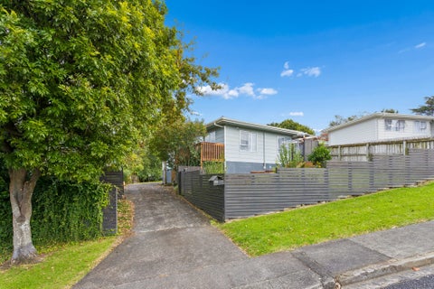 22 Cedar Heights Avenue, Massey, Auckland