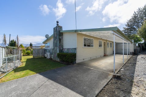 18 Pompolona Street, Te Anau, Te Anau