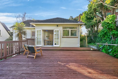 16 Woodvale Grove, Fairfield, Lower Hutt