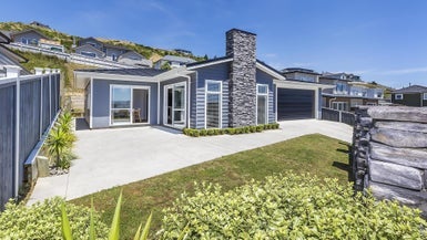 5 Madeira Close, Whitby, Porirua