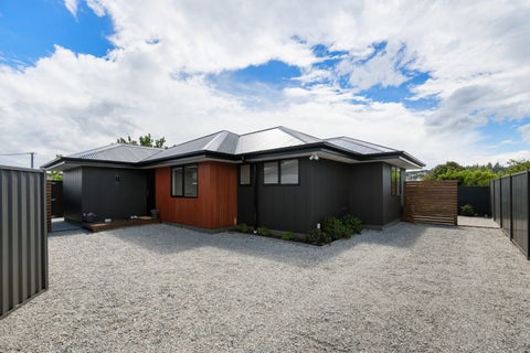 25A Royal Terrace, Alexandra, Alexandra