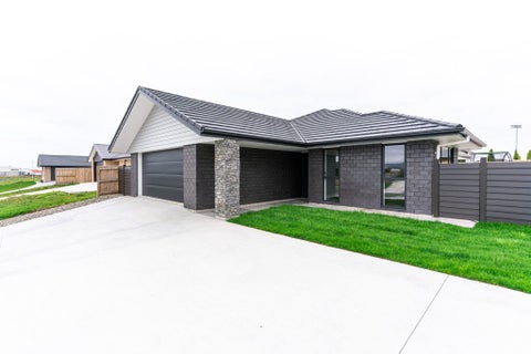 15 Balrickard Way, Milson, Palmerston North