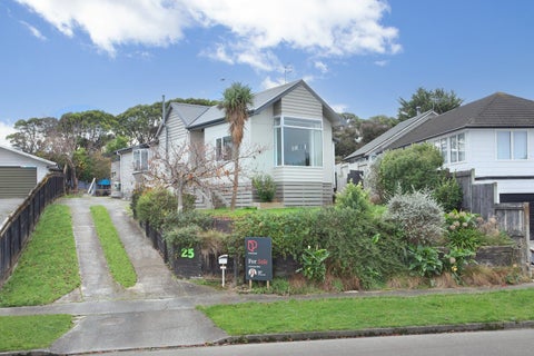 25 Dahlstrom Grove, Kelvin Grove, Palmerston North
