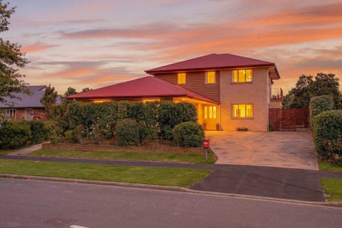 31 Willowview Drive, Redwood, Christchurch