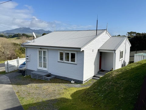 52 Main Road, Raglan, Raglan