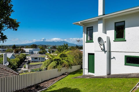 215 Ngamotu Road, Spotswood, New Plymouth