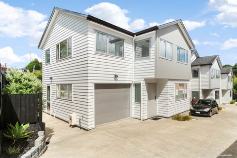 12A Diana Drive, Glenfield, Auckland
