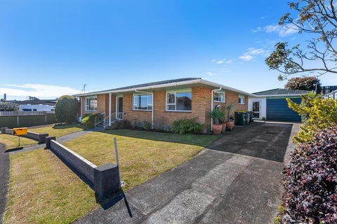 16 Bronte Place, Whalers Gate, New Plymouth