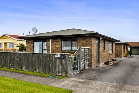 2/13 Cracroft ST, Waitara, Waitara