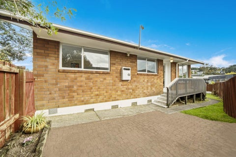 2/82 Moore Street, Hillcrest, Auckland