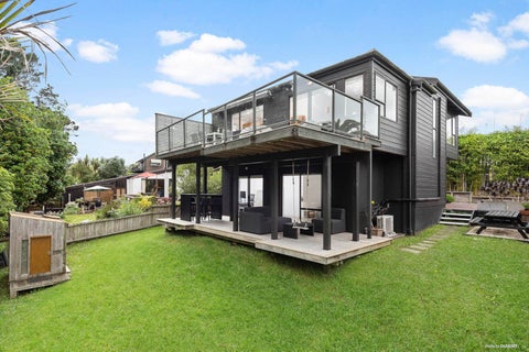 2/41 Jacaranda Avenue, Beach Haven, Auckland