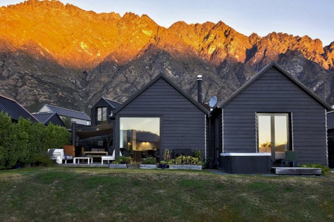 17 McKenzies Shute, Jacks Point, Queenstown
