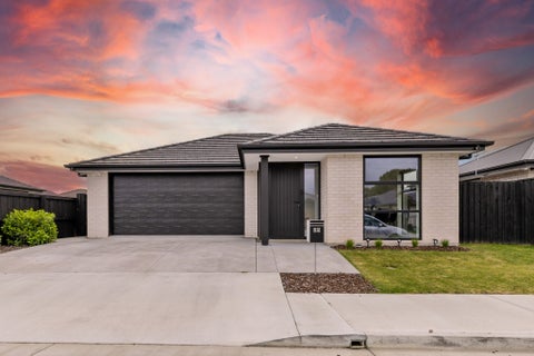 25 Henshaw Street, Woodend, Woodend