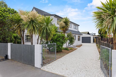 42 Queenspark Drive, Parklands, Christchurch