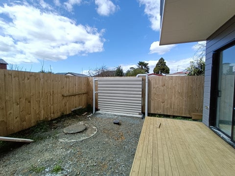 13E Serjeant Street, Henderson, Auckland