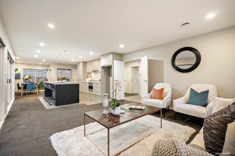 15 Packspur Drive, Flat Bush, Auckland