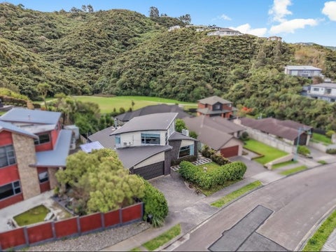 18 Meadowbank Drive, Belmont, Lower Hutt