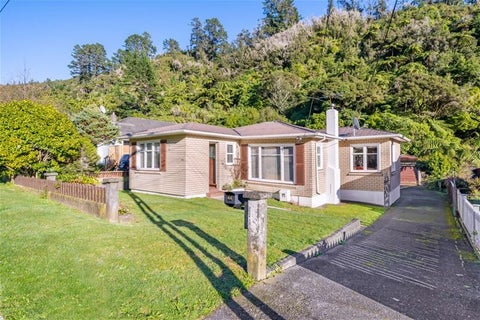 44 Sunny Grove, Wainuiomata, Lower Hutt
