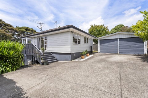 89 Lynn Road, Bayview, Auckland