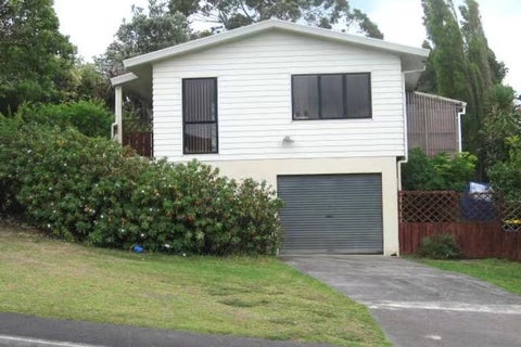 9 Thalia Place, Totara Vale, Auckland