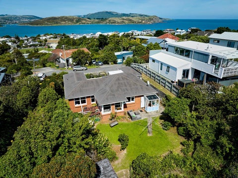 19 Corlett Road, Plimmerton, Porirua