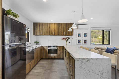 43 Holystone Road, Whitby, Porirua