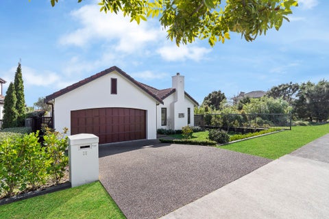 15 Corsica Way, Karaka, Papakura