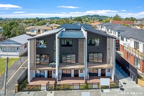 1/18 Roberton Road, Avondale, Auckland