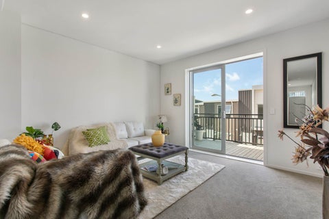 38 Wharetana Crescent, New Lynn, Auckland