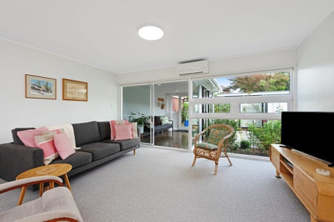 2/27 Box Hill, Khandallah, Wellington