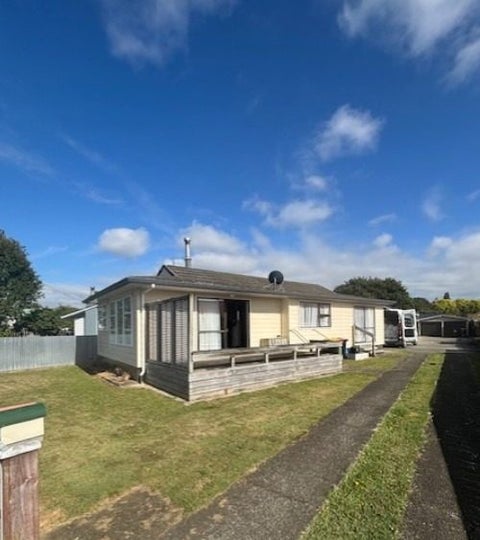 17 Burns Street, Dannevirke