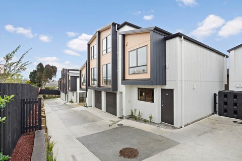 13 Scanlen Terrace, Kelston, Auckland