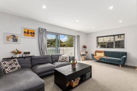 59B Larsen Crescent, Tawa, Wellington
