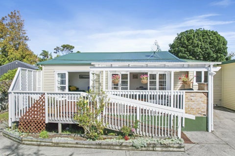 17 Paramu Avenue, Birkdale, Auckland