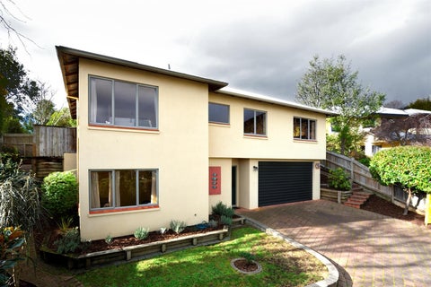 7 Idesia Grove, Richmond