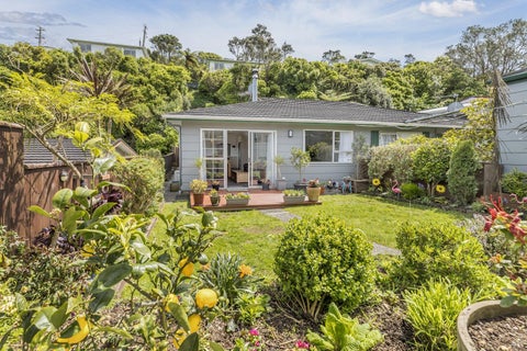 1/40 Salford Street, Newlands, Wellington