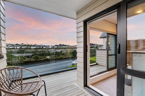 8 Flounder Point Road, Stillwater, Silverdale