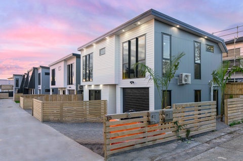 15A Addison Street, Blockhouse Bay, Auckland