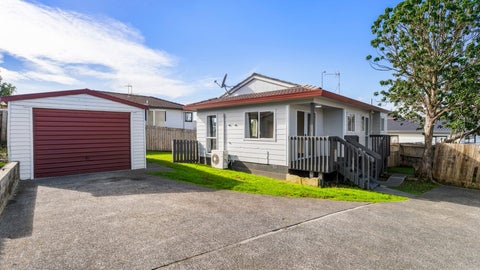 1/75 Etherton Drive, Weymouth, Auckland