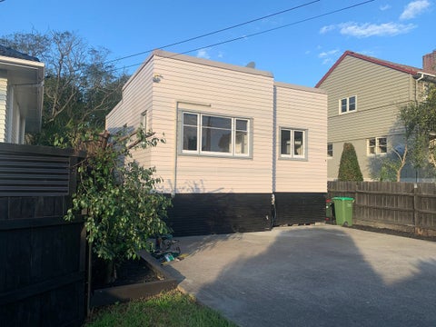 1/112 Lake Road, Belmont, Auckland