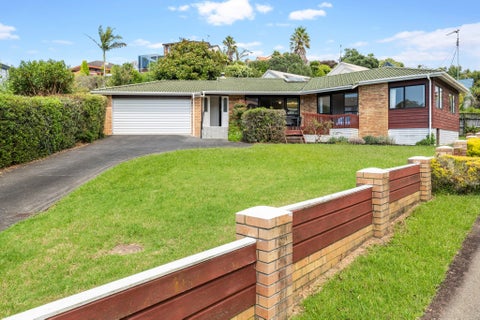 48 Crestview Place, Browns Bay, Auckland