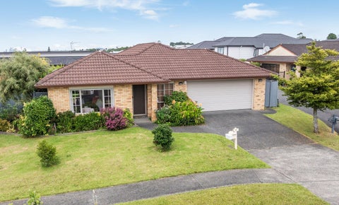 33 Richfield Crescent, Westgate, Auckland