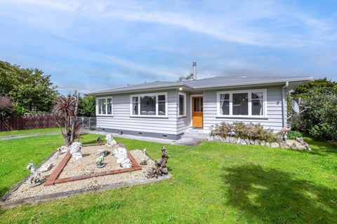 32 William Benton Street, Featherston