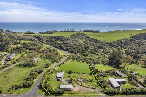 398 Wainui Road, Raglan, Raglan