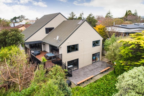 7 Hillgrove Place, Fitzherbert, Palmerston North