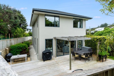 8 Botany Lane, Whitby, Porirua